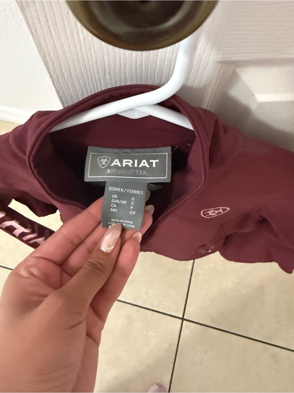 Ariat Girls' Burgundy Full-Zip Softshell Jacket - Picture 2 of 4